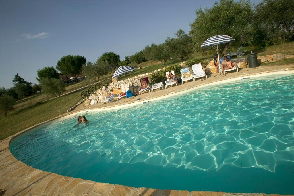Agriturismo La Grotta Di Montecchino Siena Exterior foto
