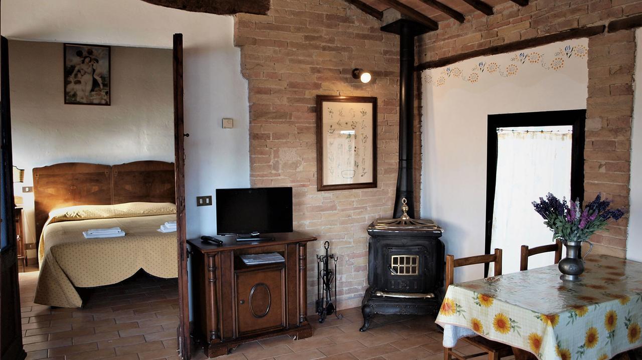 Agriturismo La Grotta Di Montecchino Siena Exterior foto